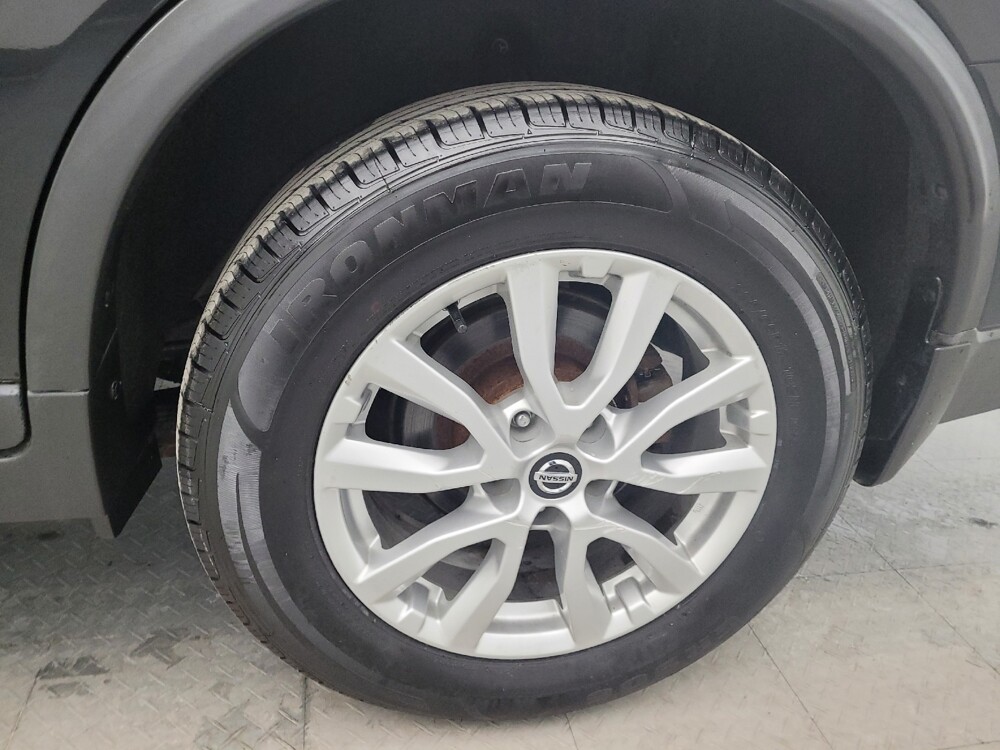 2018 Nissan Rogue in Toledo, OH 43617 - 18109853 31