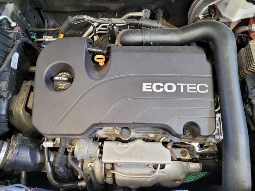 2018 Chevrolet Equinox in Fairfield, OH 45014 - 18109854 30