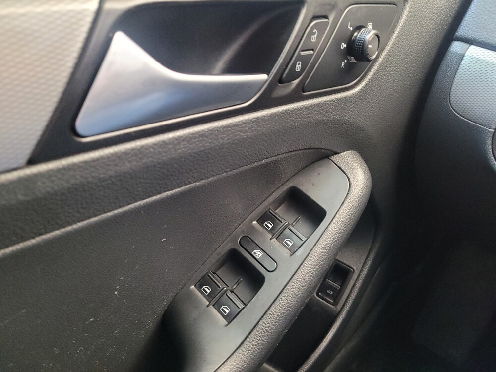 2018 Volkswagen Jetta in Columbus, OH 43231 - 18109863 27