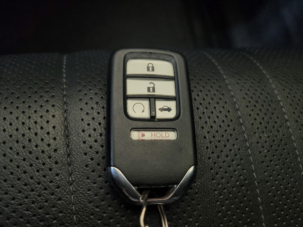 2018 Honda Accord in Toledo, OH 43617 - 18109865 32