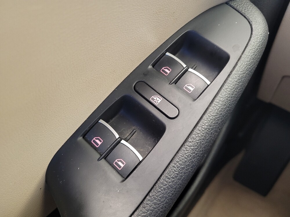 2016 Volkswagen Jetta in Columbus, OH 43228 - 18109866 27