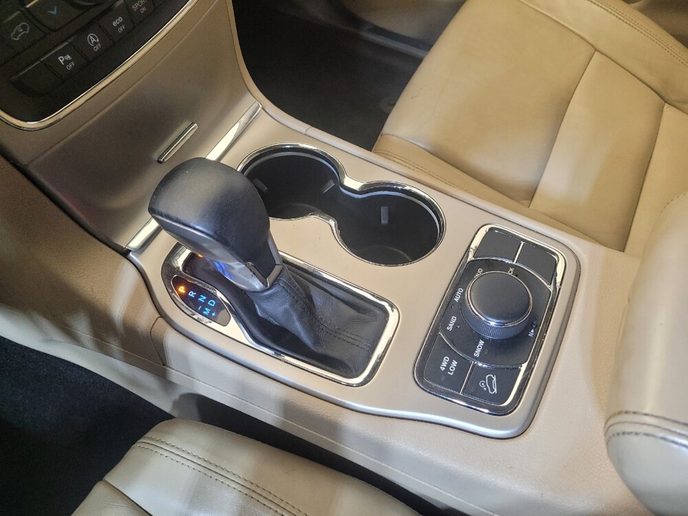 2017 Jeep Grand Cherokee in Columbus, OH 43228 - 18109870 26