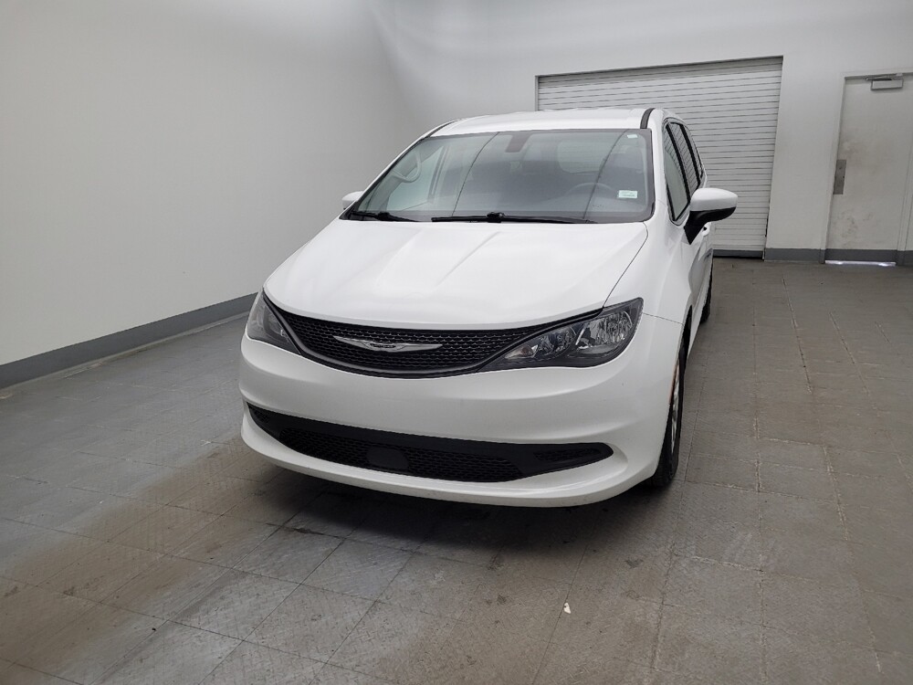 2022 Chrysler Voyager in Columbus, OH 43228 - 18109871 15