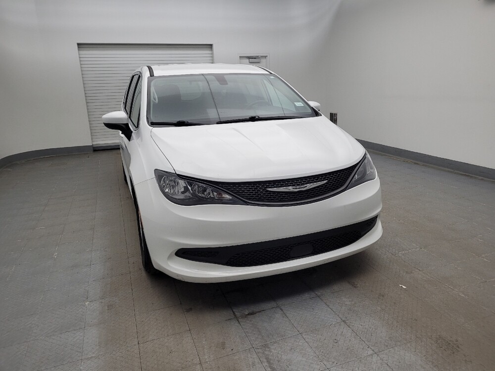 2022 Chrysler Voyager in Columbus, OH 43228 - 18109871 14