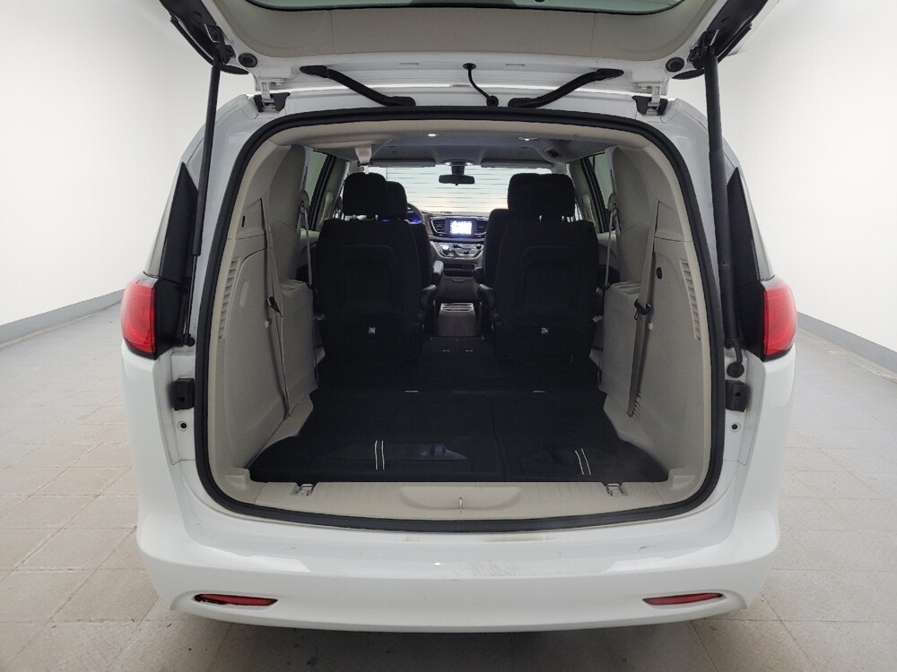 2022 Chrysler Voyager in Columbus, OH 43228 - 18109871 29