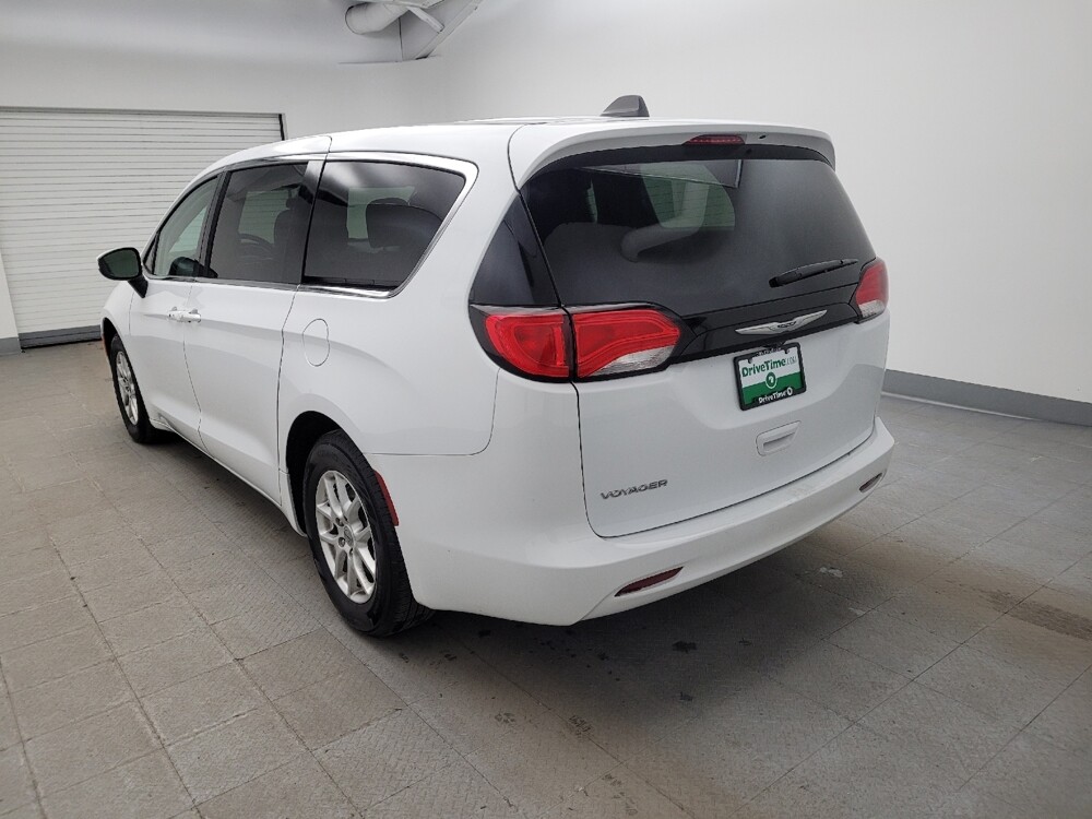 2022 Chrysler Voyager in Columbus, OH 43228 - 18109871 5