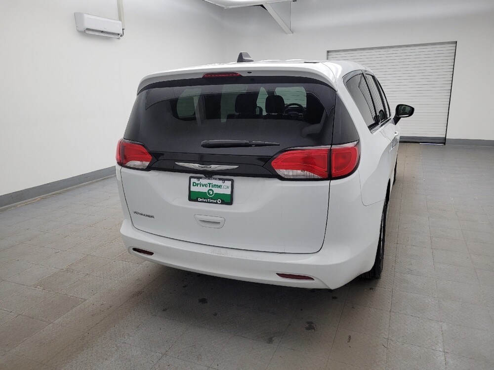 2022 Chrysler Voyager in Columbus, OH 43228 - 18109871 7