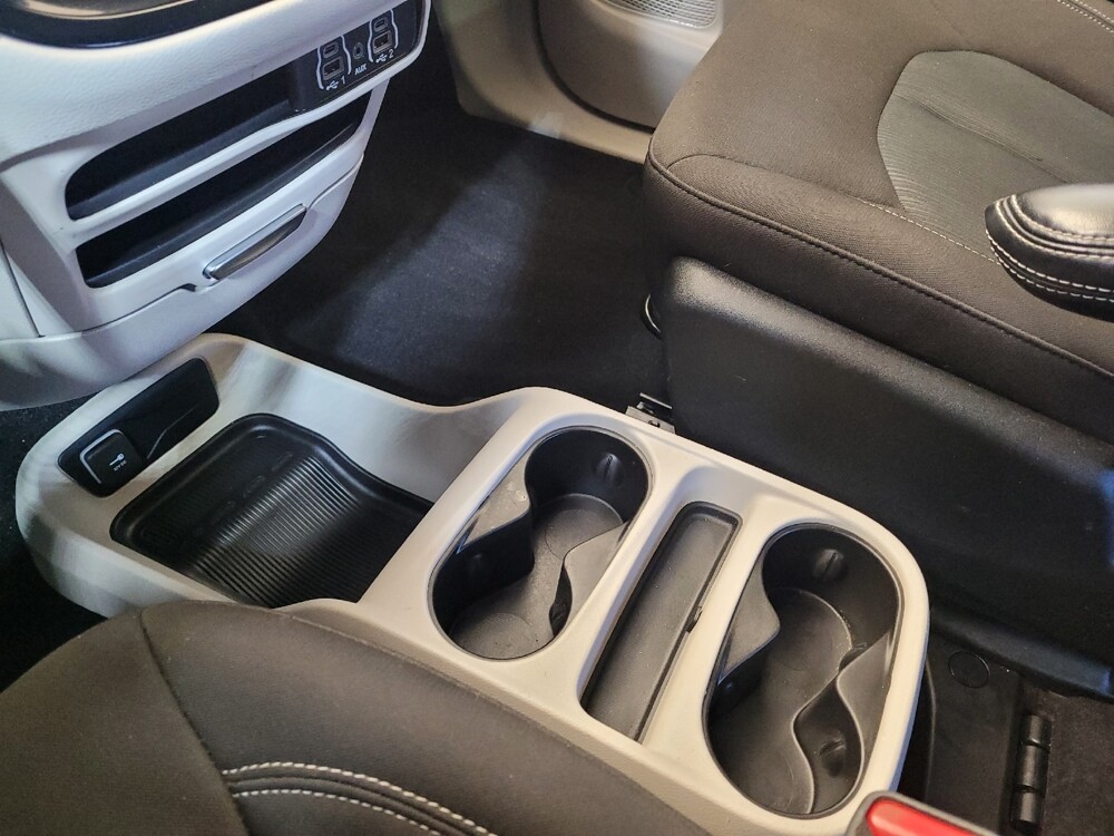 2022 Chrysler Voyager in Columbus, OH 43228 - 18109871 26