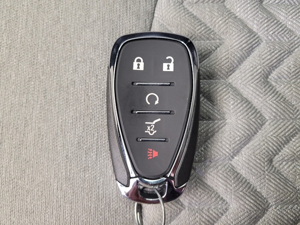 2023 Chevrolet Equinox in Columbus, OH 43228 - 18109872 32