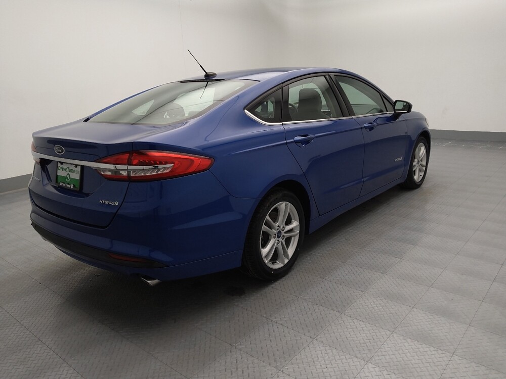 2018 Ford Fusion in Wichita, KS 67207 - 18109901 10