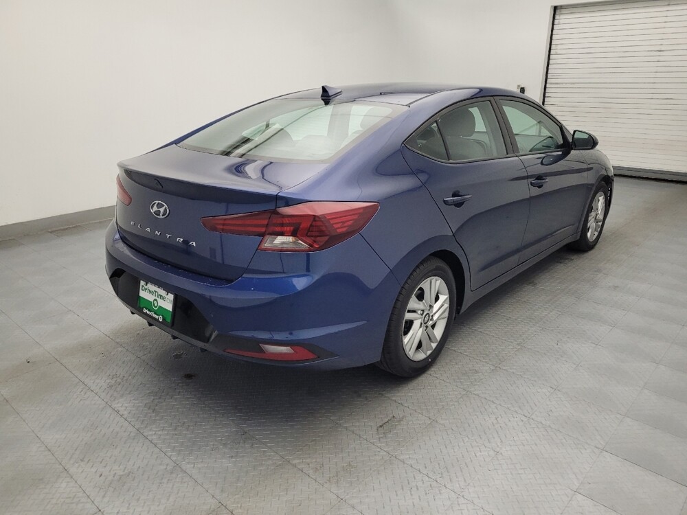 2020 Hyundai Elantra in Greenville, SC 29607 - 18109902 9