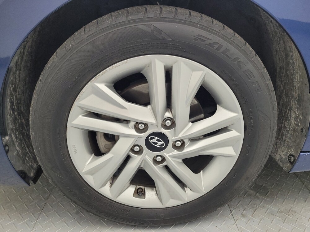 2020 Hyundai Elantra in Greenville, SC 29607 - 18109902 31