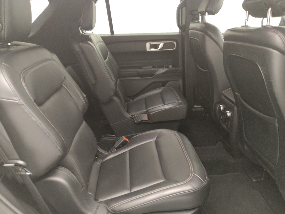 2020 Ford Explorer in St. Louis, MO 63136 - 18109903 19