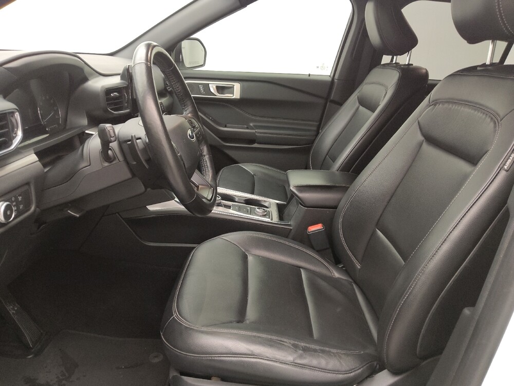 2020 Ford Explorer in St. Louis, MO 63136 - 18109903 17
