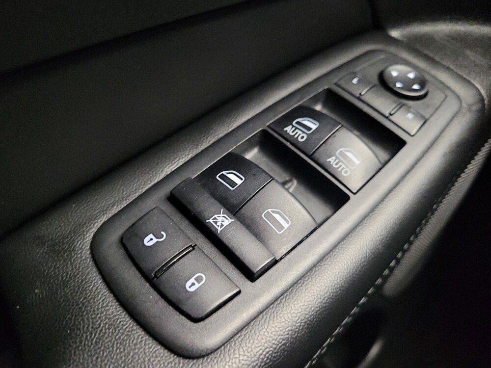 2019 Jeep Grand Cherokee in Taylor, MI 48180 - 18109922 27