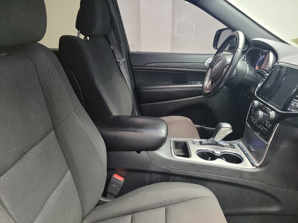 2019 Jeep Grand Cherokee in Taylor, MI 48180 - 18109922 21