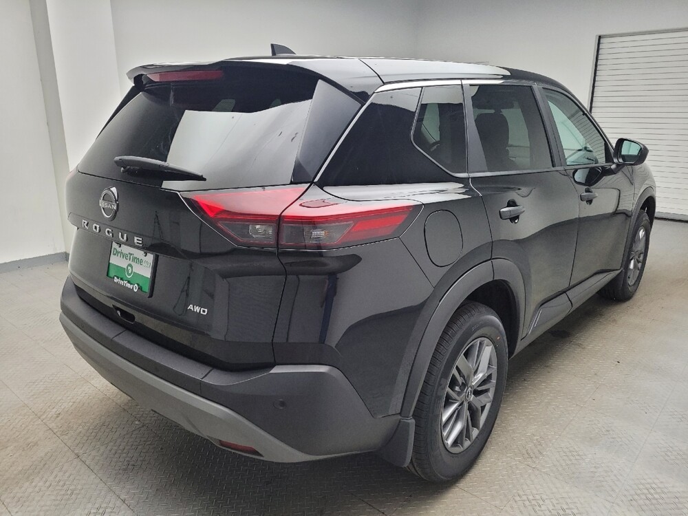 2023 Nissan Rogue in Taylor, MI 48180 - 18109924 9