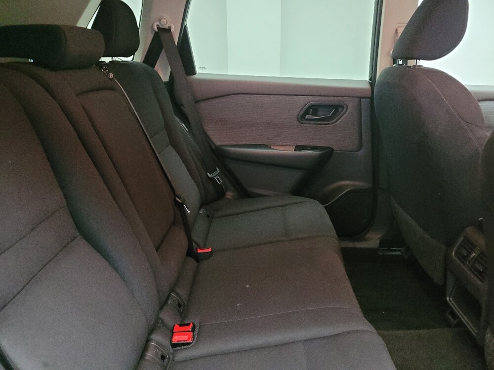 2023 Nissan Rogue in Taylor, MI 48180 - 18109924 19