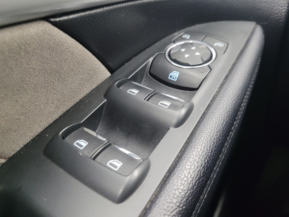 2017 Ford Explorer in Indianapolis, IN 46222 - 18109928 27