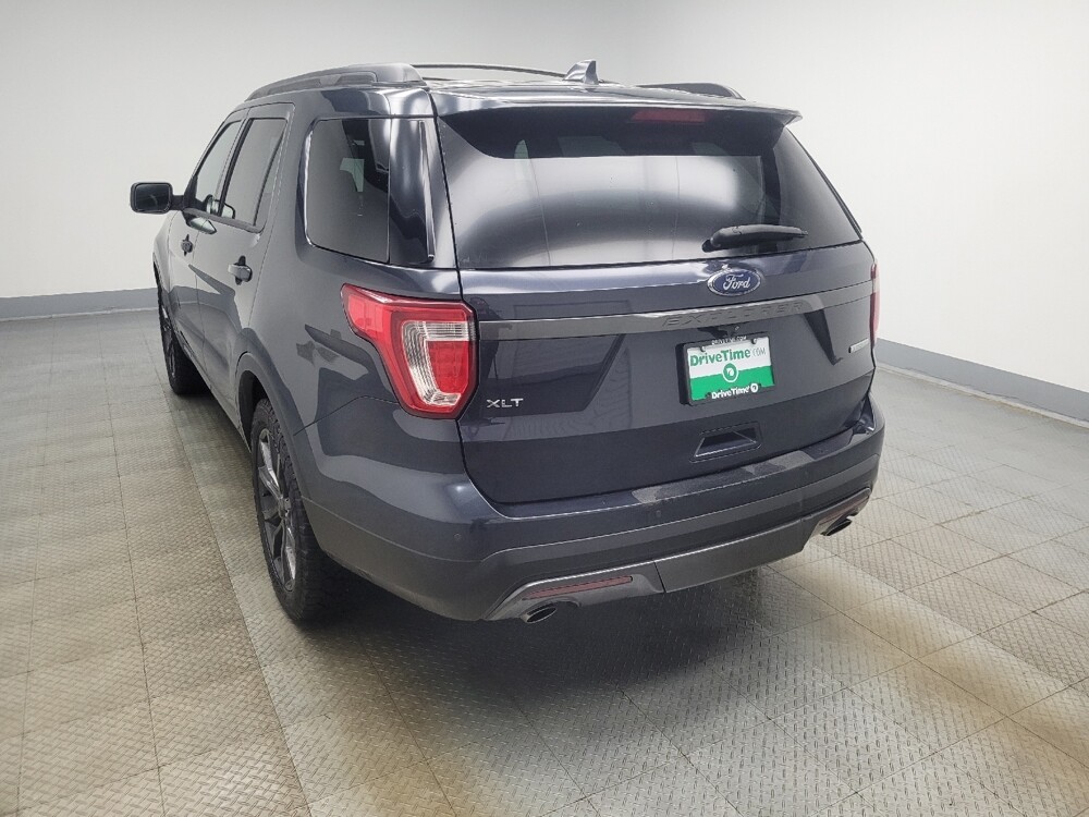 2017 Ford Explorer in Indianapolis, IN 46222 - 18109928 5