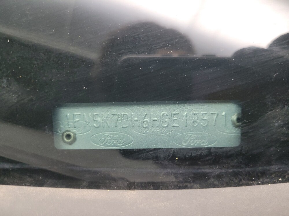 2017 Ford Explorer in Indianapolis, IN 46222 - 18109928 33