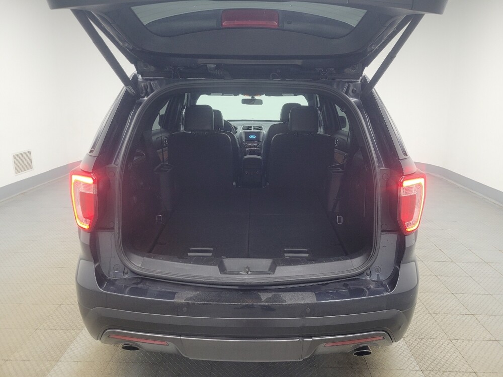 2017 Ford Explorer in Indianapolis, IN 46222 - 18109928 29