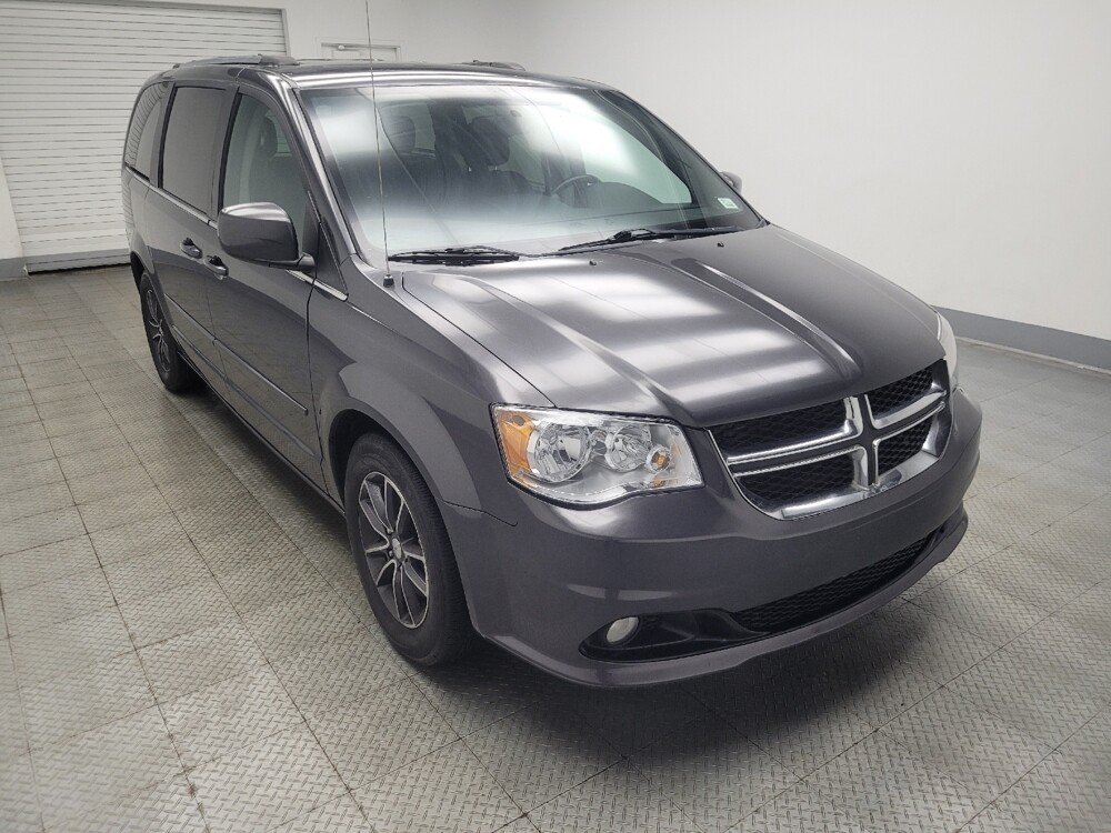 2016 Dodge Grand Caravan in Mishawaka, IN 46545 - 18109932 13