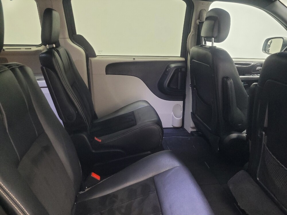 2016 Dodge Grand Caravan in Mishawaka, IN 46545 - 18109932 19