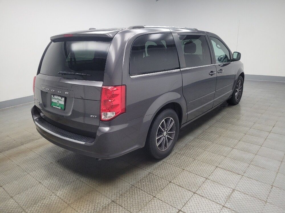 2016 Dodge Grand Caravan in Mishawaka, IN 46545 - 18109932 10