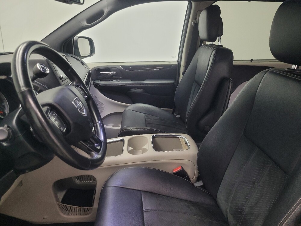 2016 Dodge Grand Caravan in Mishawaka, IN 46545 - 18109932 17