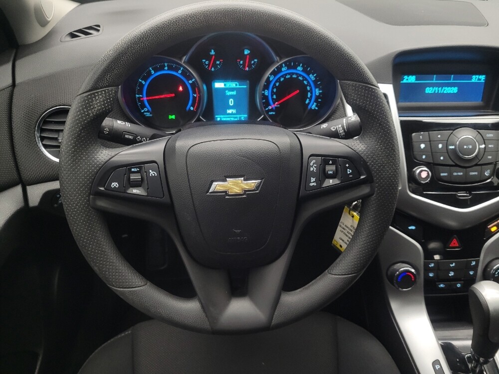 2016 Chevrolet Cruze in Ft Wayne, IN 46805 - 18109935 22