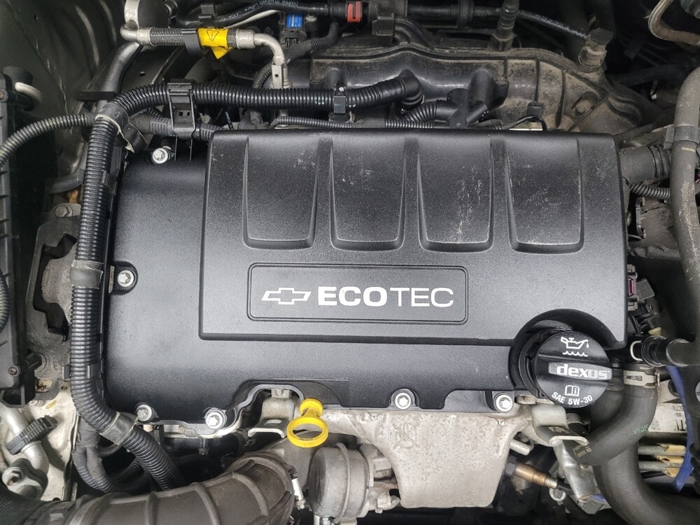 2016 Chevrolet Cruze in Ft Wayne, IN 46805 - 18109935 30