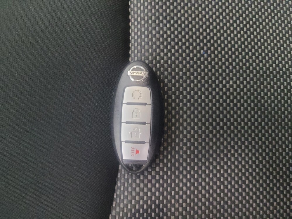 2018 Nissan Pathfinder in Madison, TN 37115 - 18109943 32