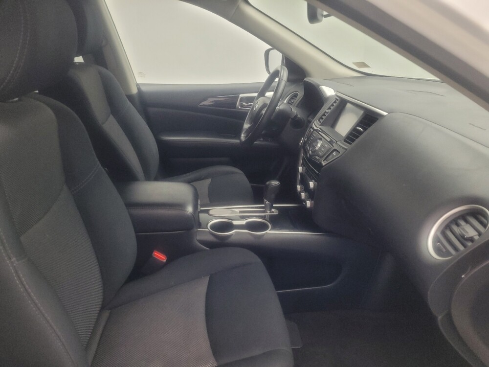 2018 Nissan Pathfinder in Madison, TN 37115 - 18109943 21