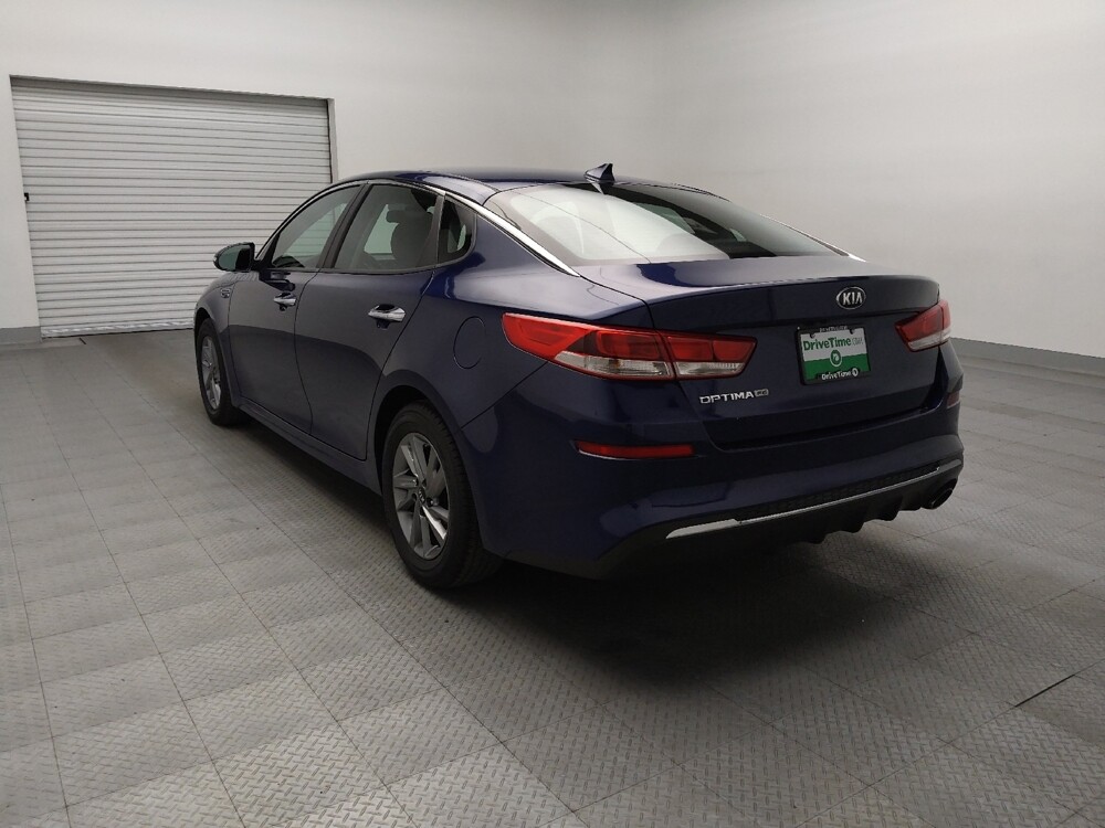 2019 Kia Optima in Lewisville, TX 75067 - 18109950 5
