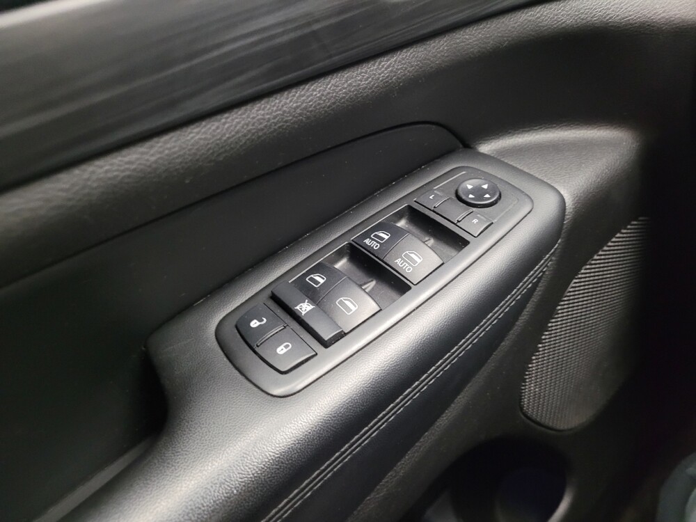 2019 Jeep Grand Cherokee in Taylor, MI 48180 - 18109960 27