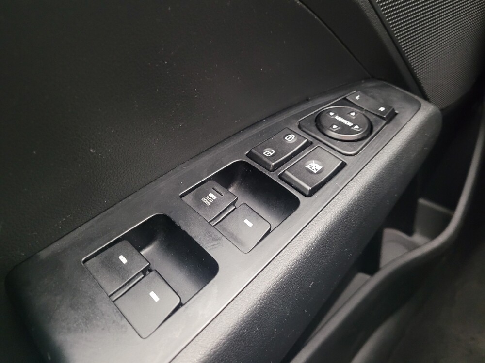 2020 Hyundai Elantra in Taylor, MI 48180 - 18109961 27