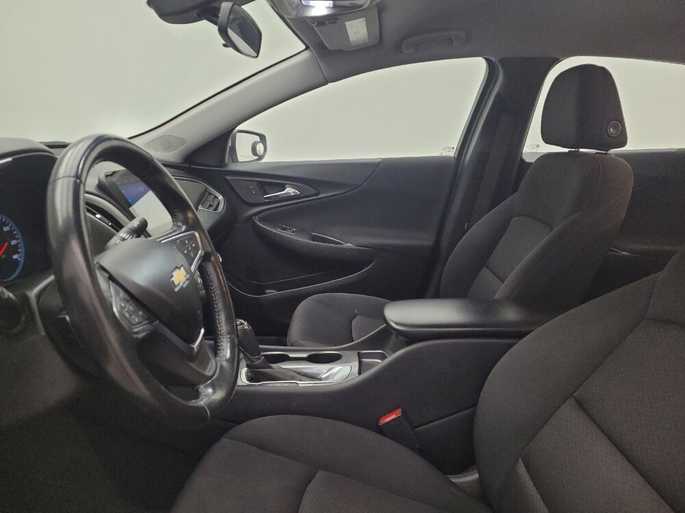 2020 Chevrolet Malibu in Toledo, OH 43617 - 18109970 17