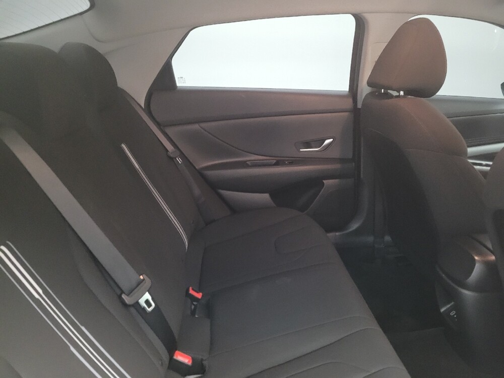 2024 Hyundai Elantra in Toledo, OH 43617 - 18109979 19