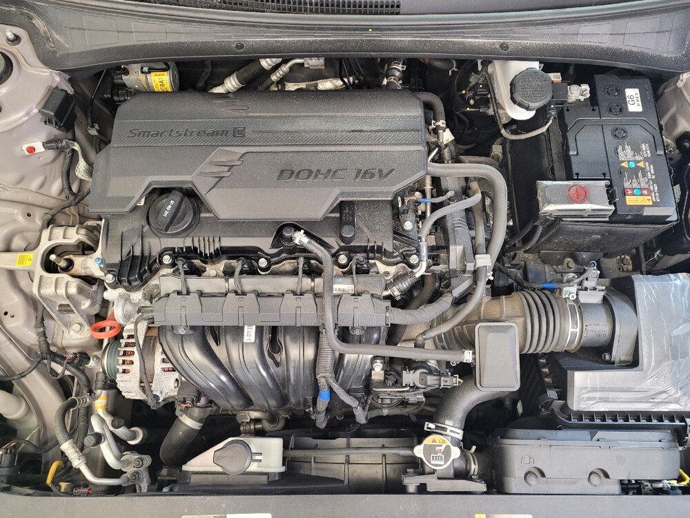 2024 Hyundai Elantra in Toledo, OH 43617 - 18109979 30