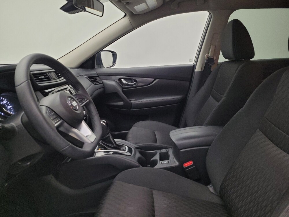 2019 Nissan Rogue in Toledo, OH 43617 - 18109980 17