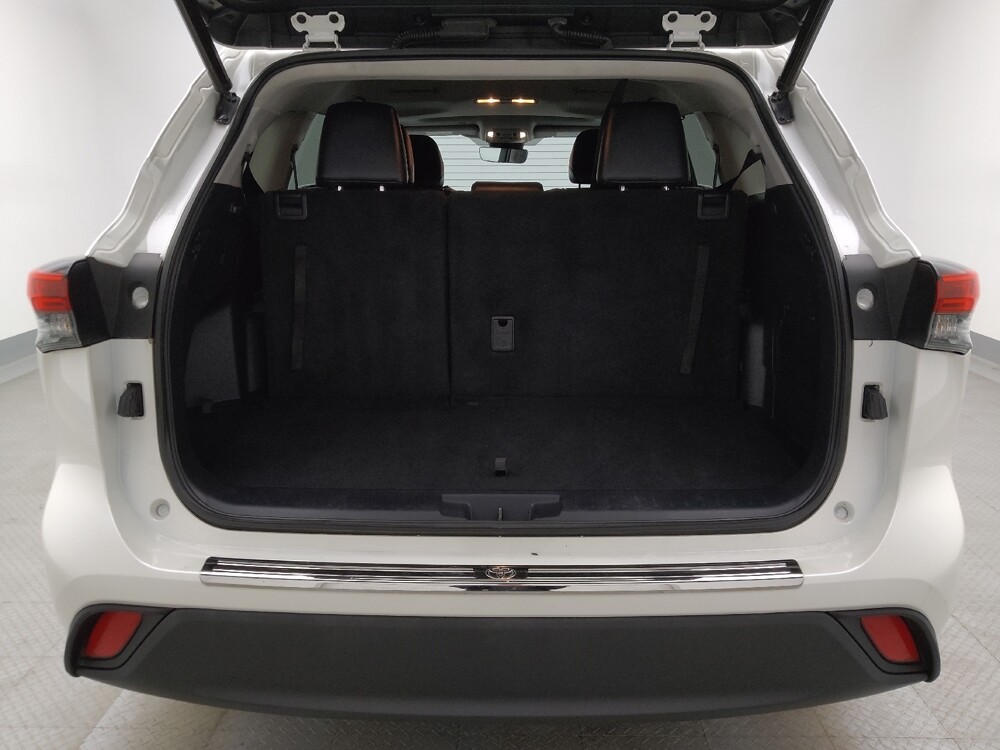 2021 Toyota Highlander in Denver, CO 80012 - 18109988 29