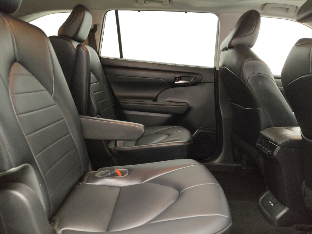 2021 Toyota Highlander in Denver, CO 80012 - 18109988 19