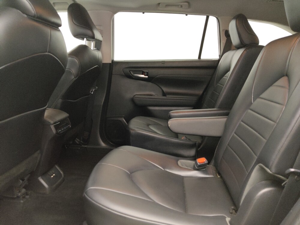 2021 Toyota Highlander in Denver, CO 80012 - 18109988 18