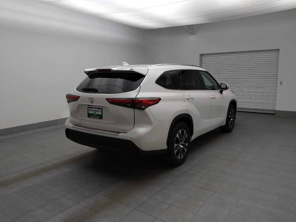2021 Toyota Highlander in Denver, CO 80012 - 18109988 9