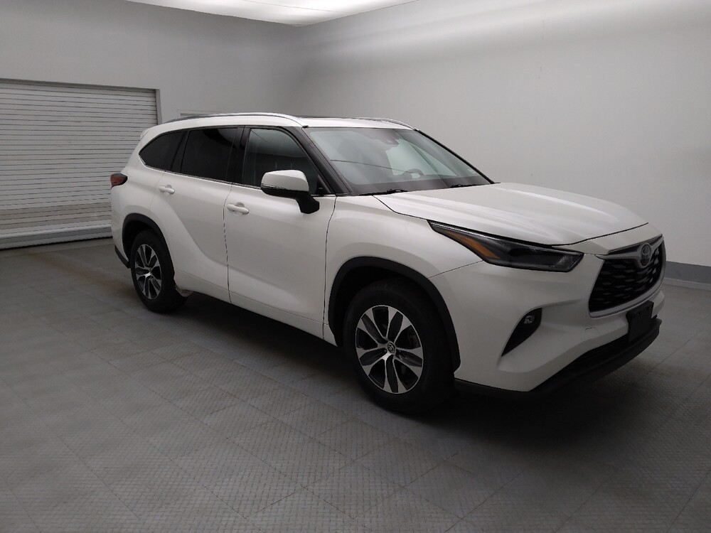 2021 Toyota Highlander in Denver, CO 80012 - 18109988 11