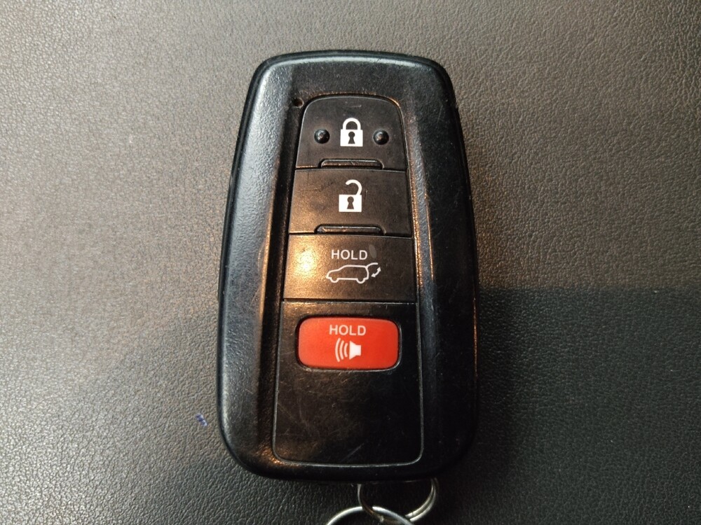 2021 Toyota Highlander in Denver, CO 80012 - 18109988 32