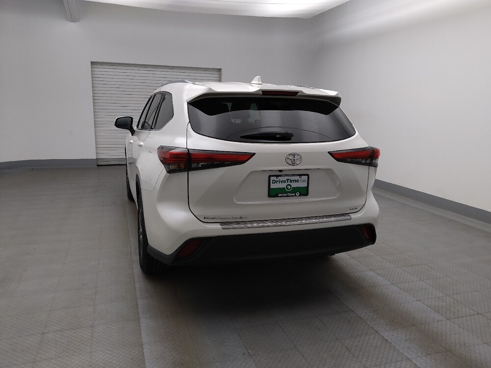 2021 Toyota Highlander in Denver, CO 80012 - 18109988 6