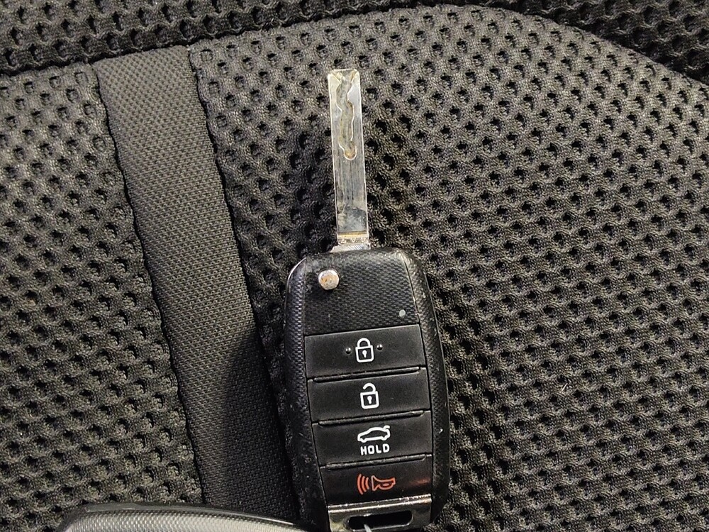 2020 Kia Optima in Tampa, FL 33612 - 18110002 32