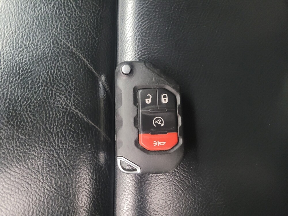 2018 Jeep Wrangler in Grand Rapids, MI 49508 - 18110013 32